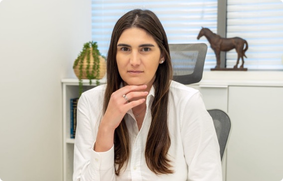 עו״ד ליאור זקר במשרד